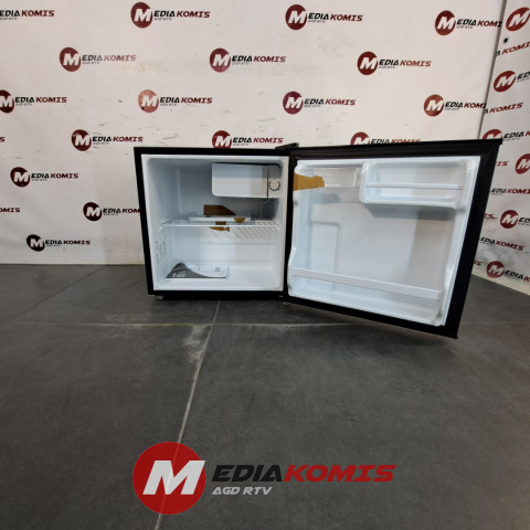 Chłodziarka Comfee RCD76DK2 Chłodziarka Comfee RCD76DK2