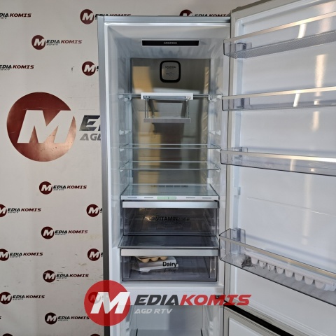 Lodówka Grundig GKPN 66940 LXPW Lodówka Grundig GKPN 66940 LXPW