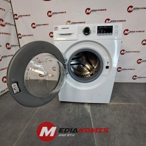 Pralka Samsung WW8ET4048CE [2]