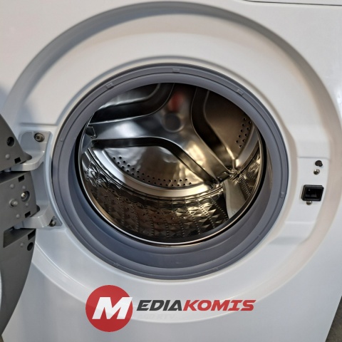 Pralka Samsung WW8ET4048CE [2]