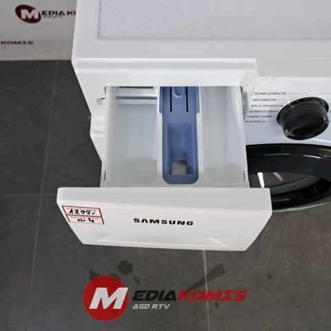 Pralka Samsung WW8ET4048CE [4]