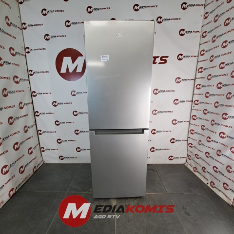 Lodówka Indesit INKS 8261 S4E