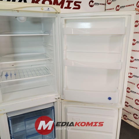 Lodówka Polar CZE236A