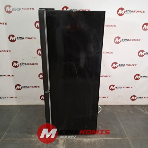 Lodówka Chiq CBM117L42 [3]