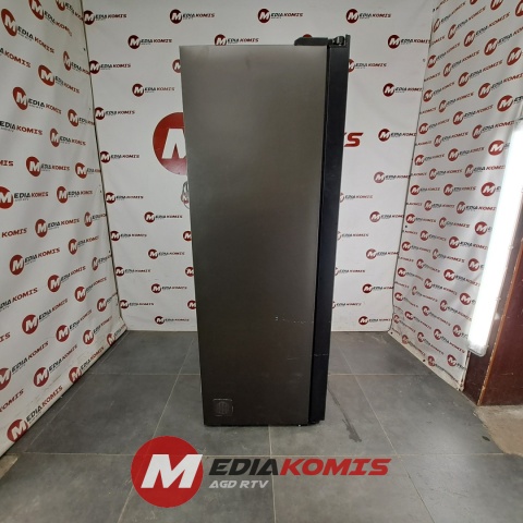 Lodówka Haier HSR3918ENPB [2]