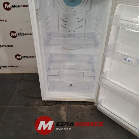 Lodówka Samsung SR-30NBM