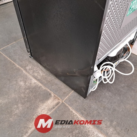 Lodówka Chiq CBM159LEBD [14]