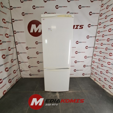 Lodówka Polar CZE306A