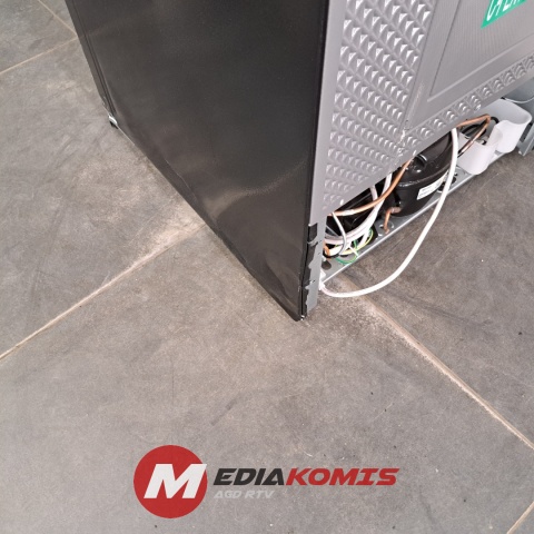 Lodówka Chiq FBM228NE4DE [2]