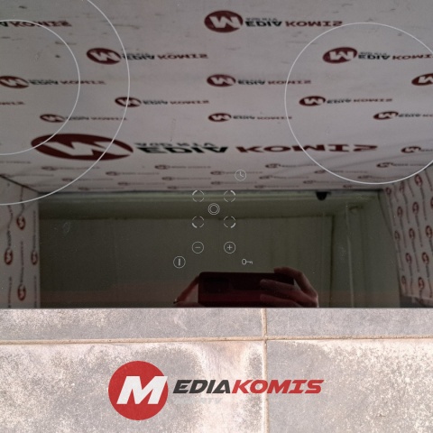 Płyta Ceramiczna Amica KMC 742 620 C