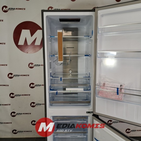 Lodówka Amica KGCN 388 145 E