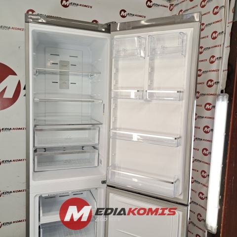 Lodówka Bauknecht KGNF 203D IN