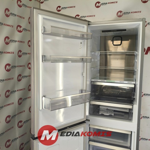 Lodówka Grundig GKPN 66840 LXPW